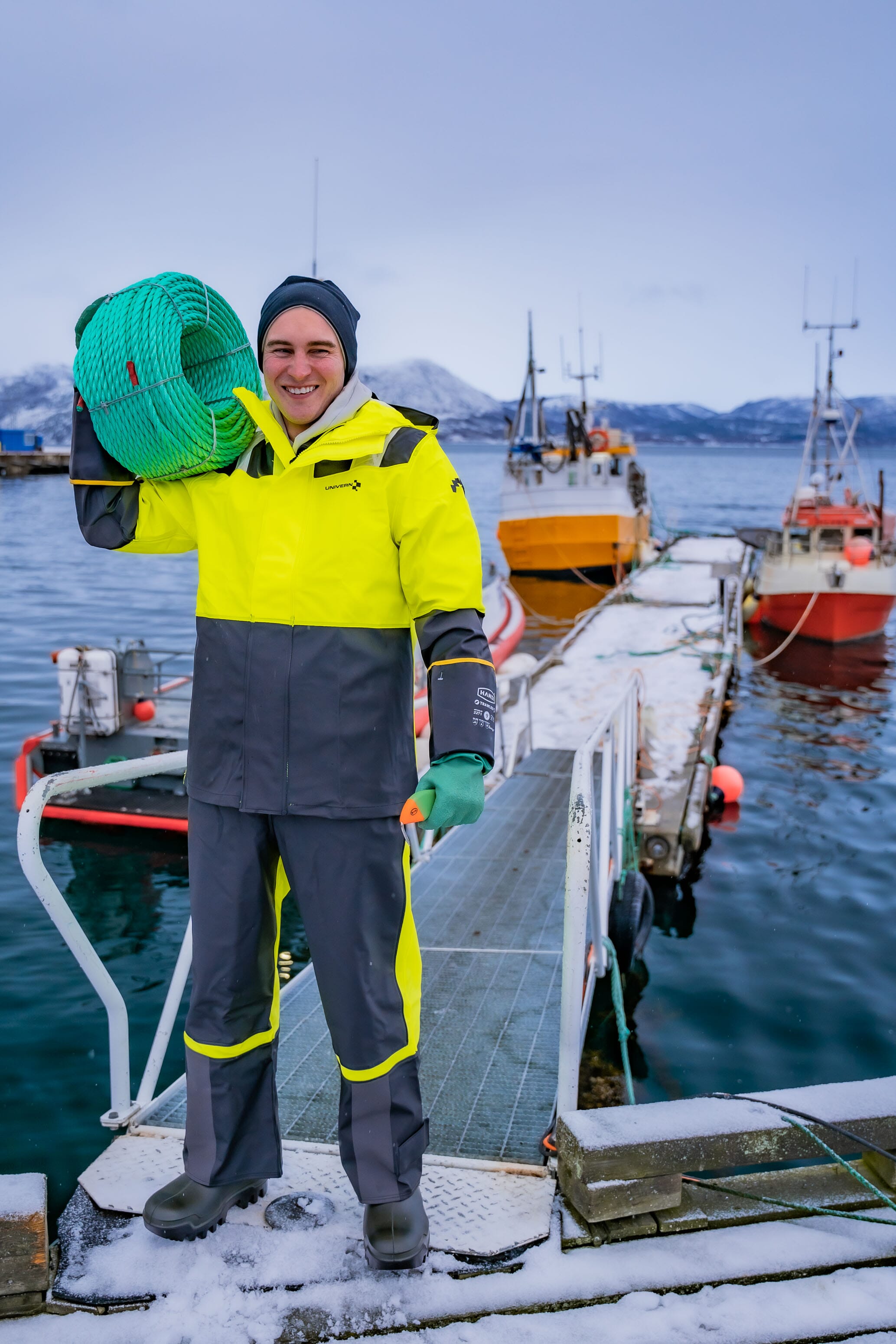 Fiskehansker og fiskeutstyr 1.jpg